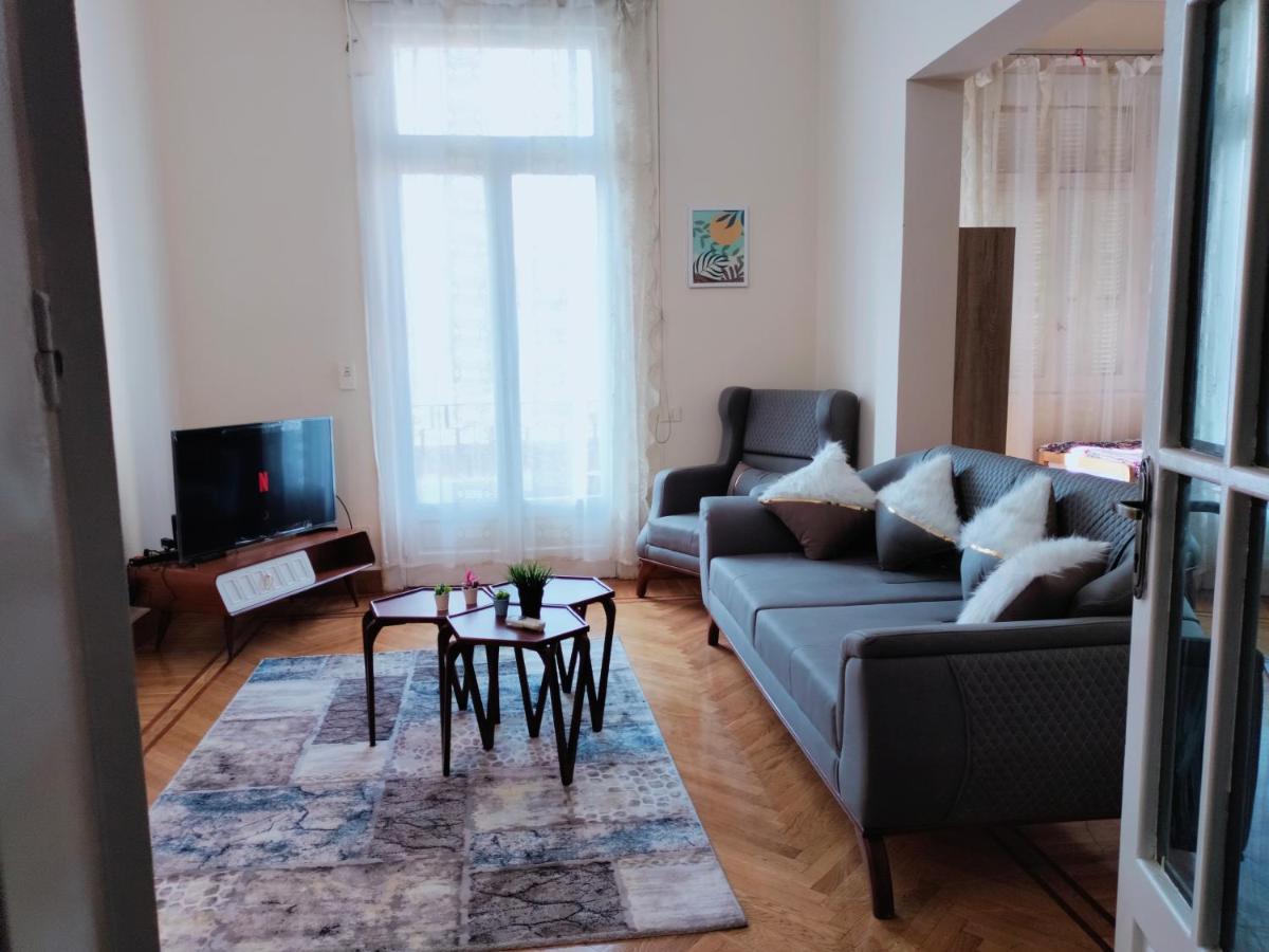 Royal Apartment In Talaat Harb Downtown Каир Экстерьер фото