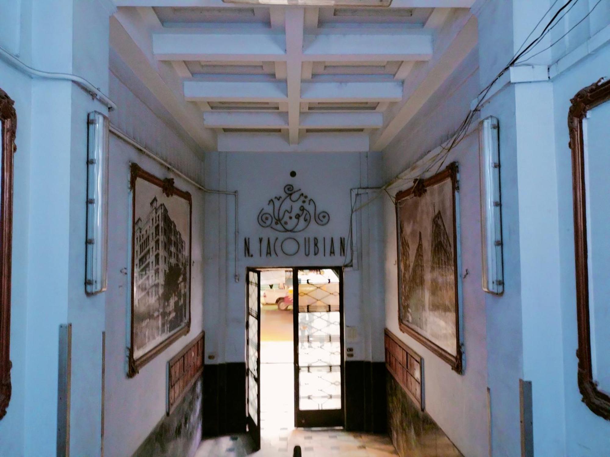 Royal Apartment In Talaat Harb Downtown Каир Экстерьер фото